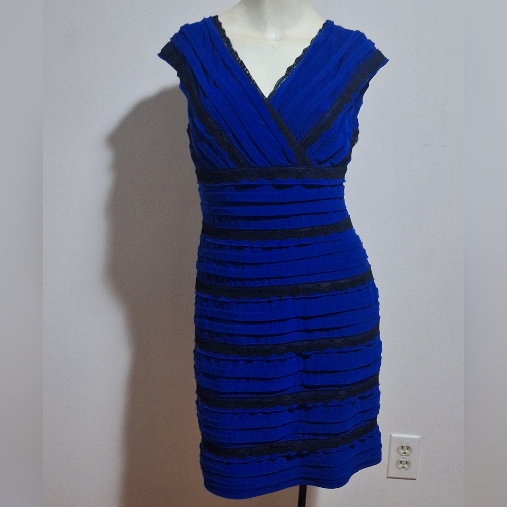 Adrianna Papell Royal Blue and Black Mini Dress size 8 petite